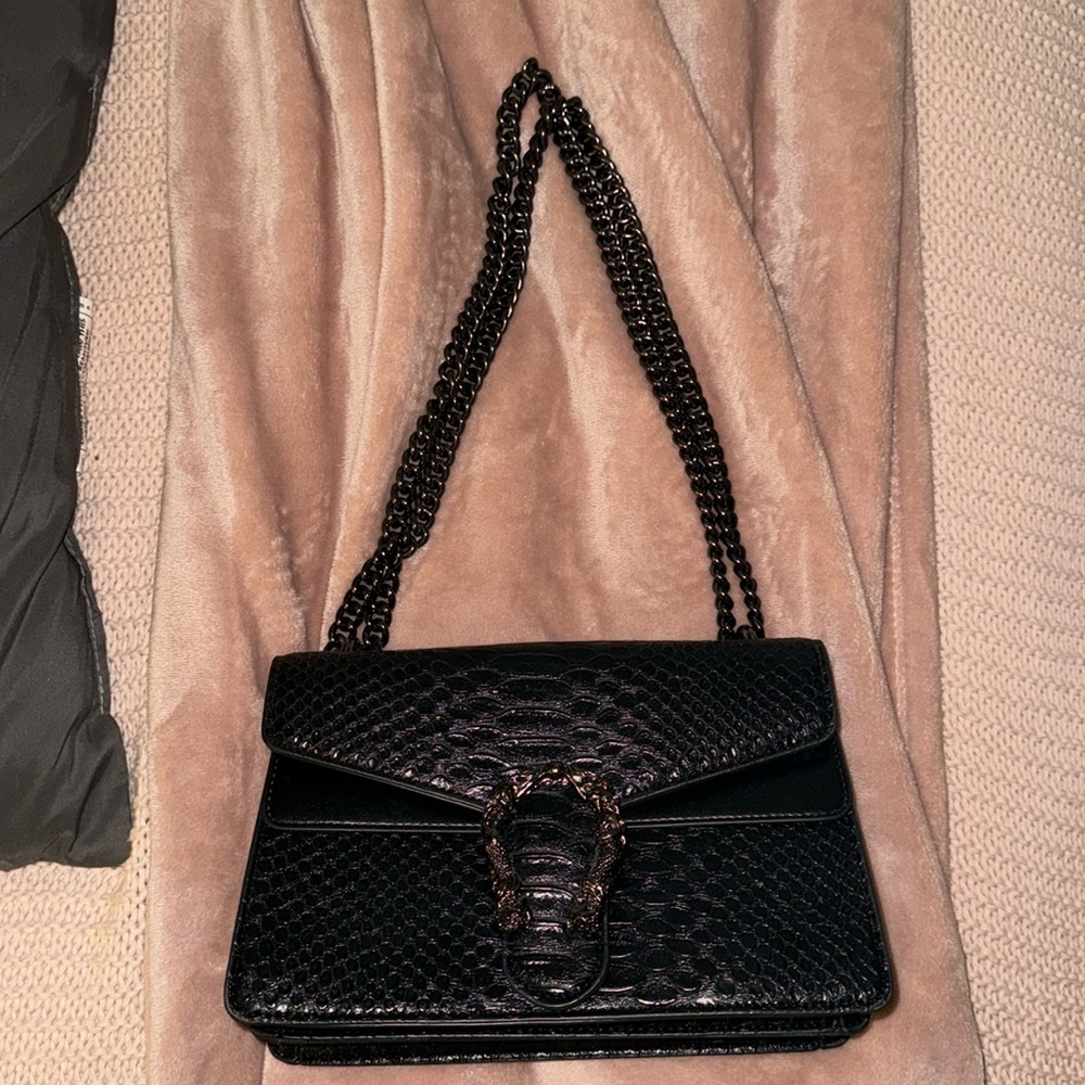 Women’s handbags